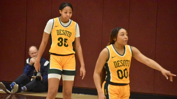 2023 Holiday Classic in Portland: DeSoto vs. Archbishop Mitty